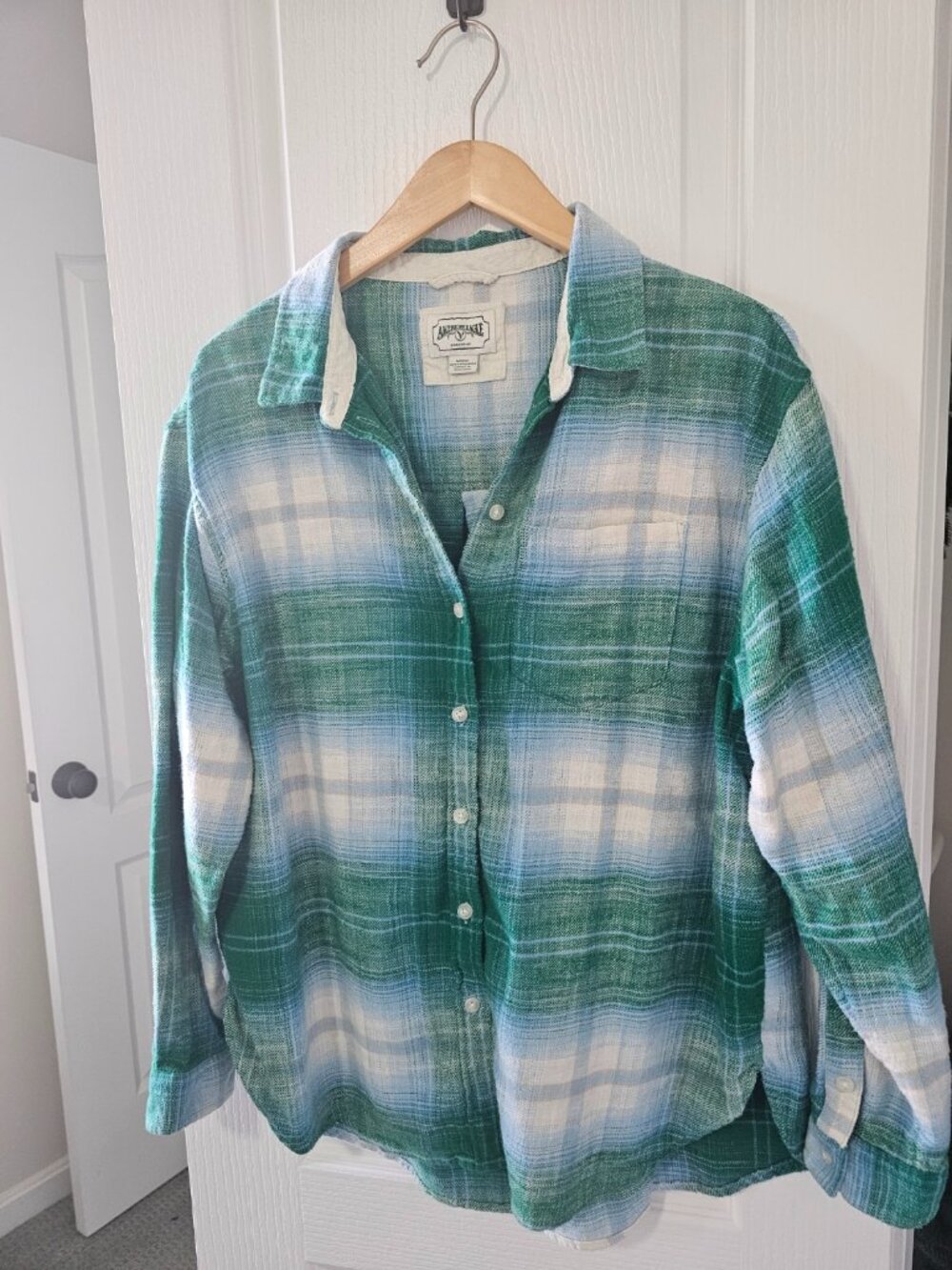 American Eagle Flannel Size Med